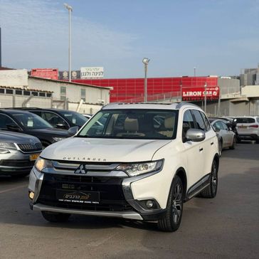 מיצובישי אאוטלנדר