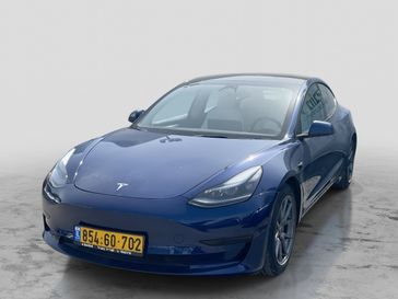 טסלה MODEL 3