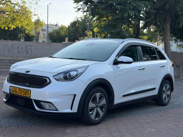 קיה נירו