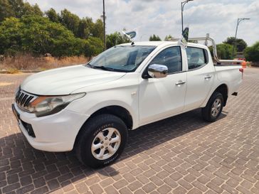 מיצובישי L-200