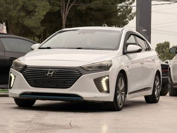 יונדאי איוניק