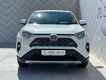 טויוטה RAV4