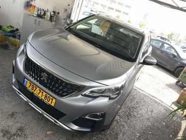 פיג'ו 3008