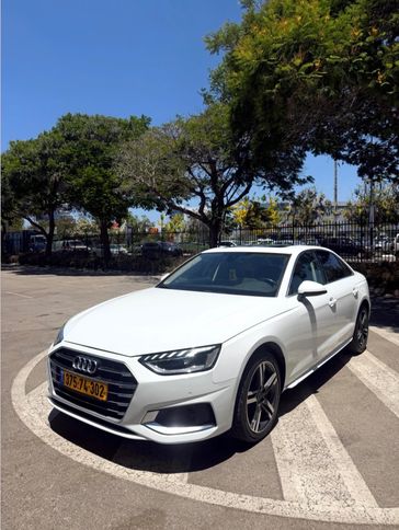 אאודי A4