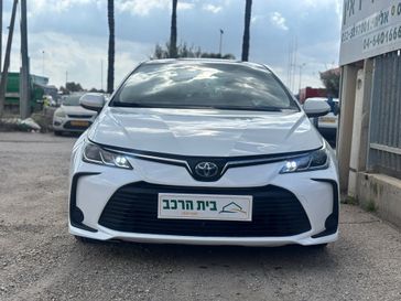 טויוטה קורולה