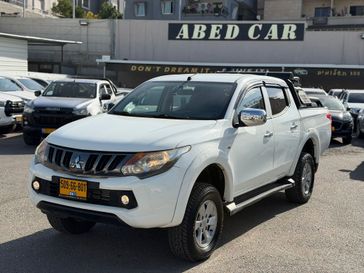 מיצובישי L-200