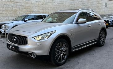 אינפיניטי QX70