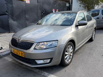 סקודה אוקטביה