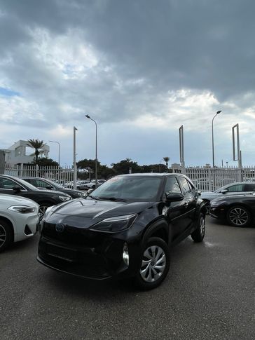 טויוטה יאריס קרוס