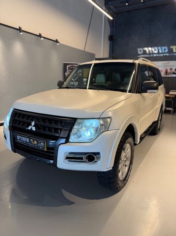 מיצובישי פאג'רו