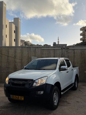 איסוזו D-Max