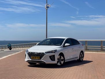 יונדאי איוניק