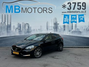 וולבו V40