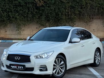 אינפיניטי Q50