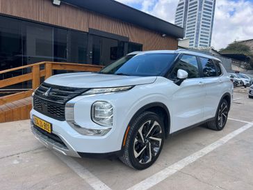 מיצובישי אאוטלנדר