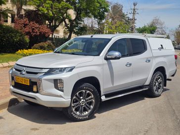 מיצובישי L-200