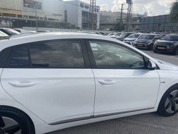 יונדאי איוניק