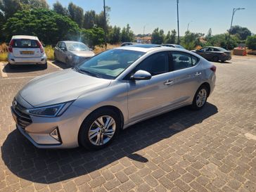 יונדאי אלנטרה