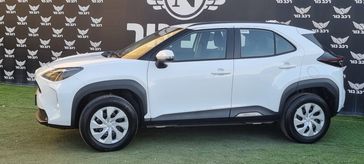 טויוטה יאריס קרוס