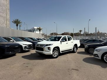 מיצובישי L-200