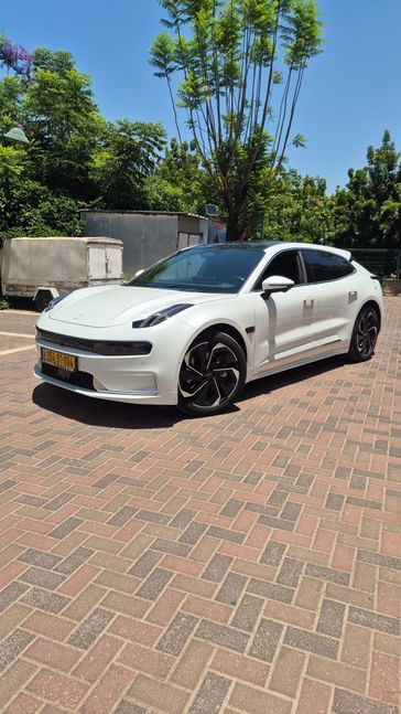 זיקאר ZEEKR 001