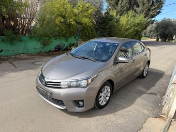 טויוטה קורולה