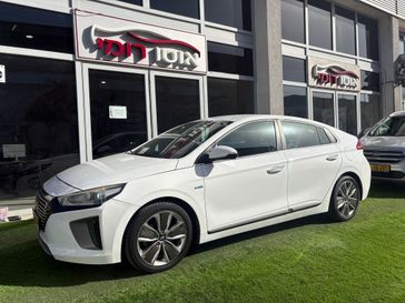 יונדאי איוניק