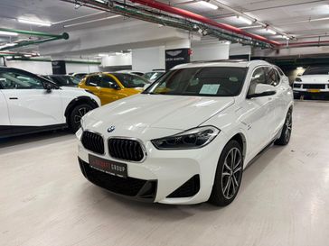 ב מ וו X2