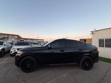 ב מ וו X6