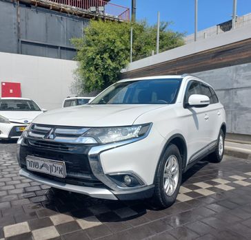 מיצובישי אאוטלנדר