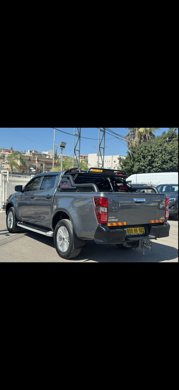 איסוזו D-Max