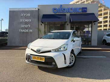 טויוטה פריוס