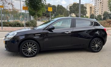 אלפא רומיאו ג'וליטה