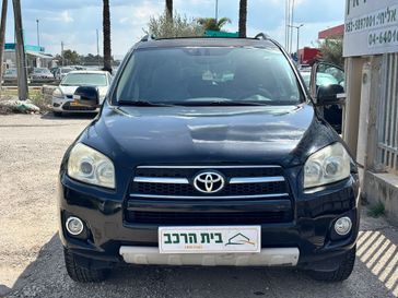 טויוטה RAV4