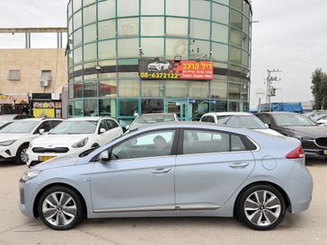 יונדאי איוניק