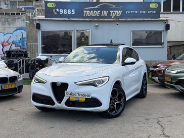 אלפא רומיאו סטלביו