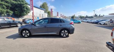 יונדאי איוניק