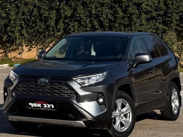 טויוטה RAV4