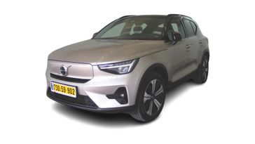 וולבו XC40