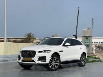 יגואר F-PACE