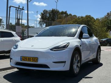טסלה MODEL Y
