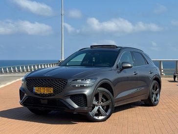 ג'נסיס GV70