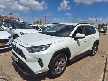 טויוטה RAV4
