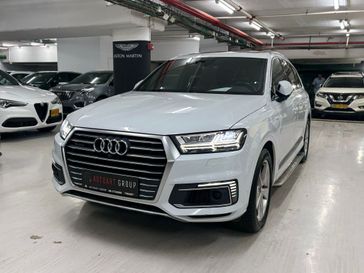 אאודי Q7