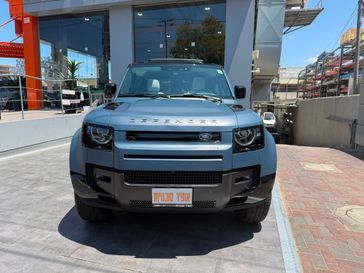 לנד רובר DEFENDER