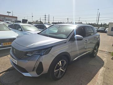 פיג'ו 3008