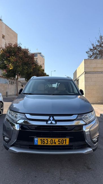 מיצובישי אאוטלנדר