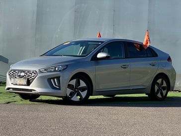 יונדאי איוניק