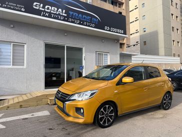 מיצובישי ספייס סטאר