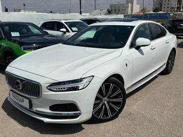 וולבו S90